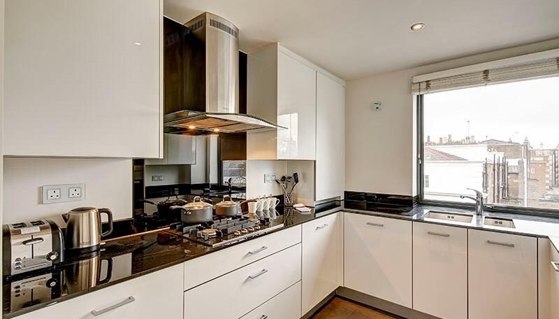 Property photo 2 of 6 Kitchen