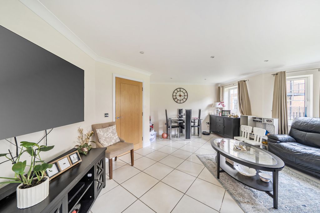 Property photo 3 of 22 1430816-14-69Cbf2...