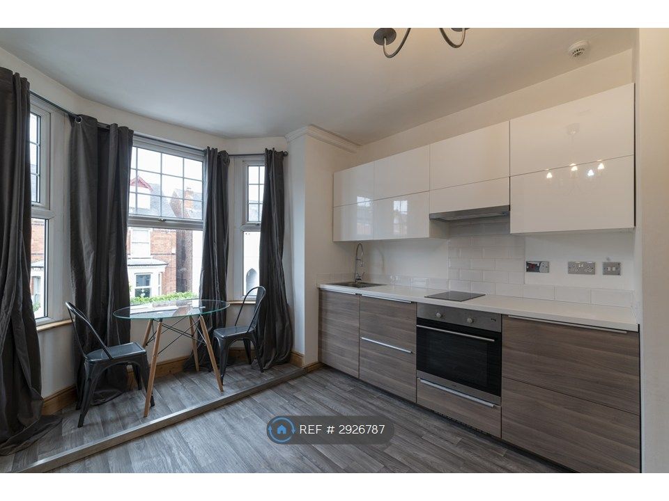 Property photo 1 of 16 Lounge/Kitchen