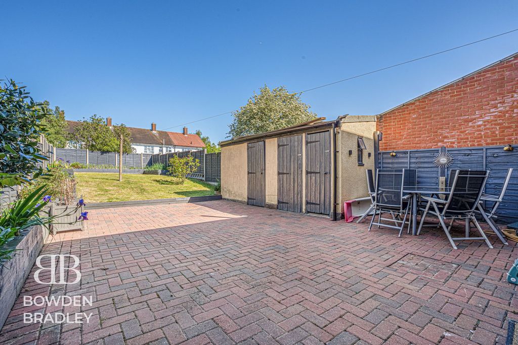 Property photo 2 of 30