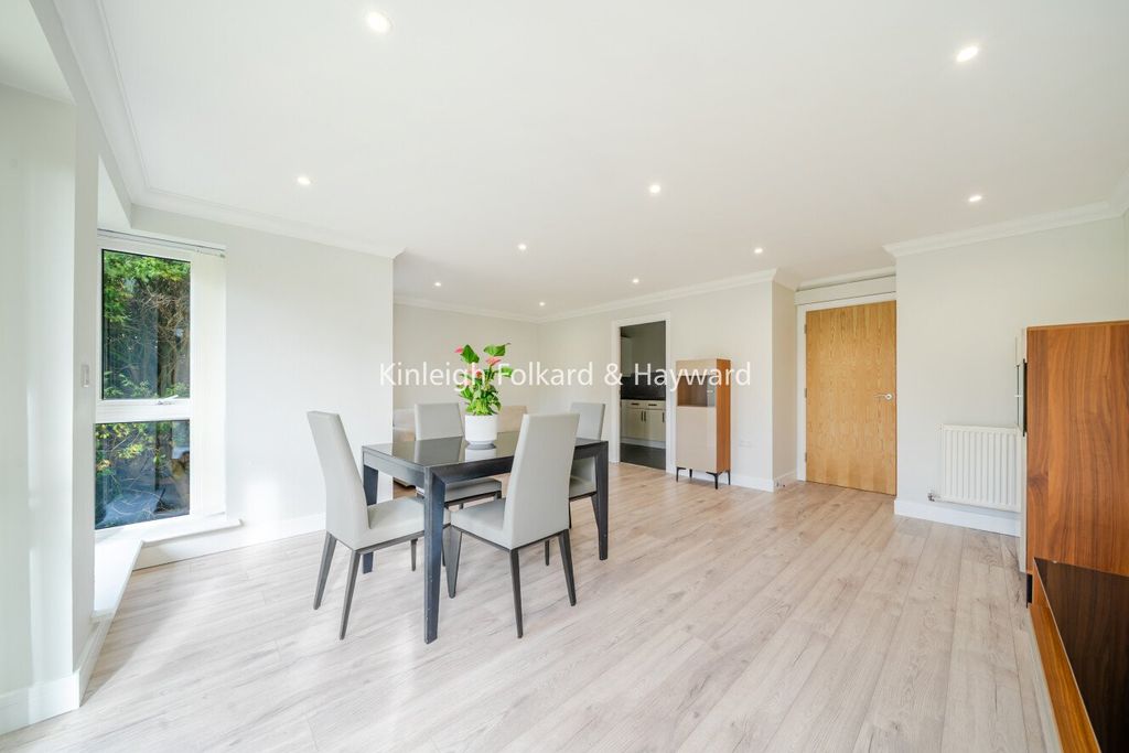 Property photo 3 of 20 Picture No. 10