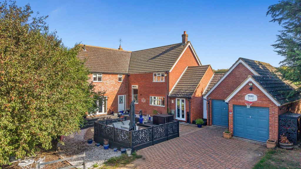 Property photo 1 of 43