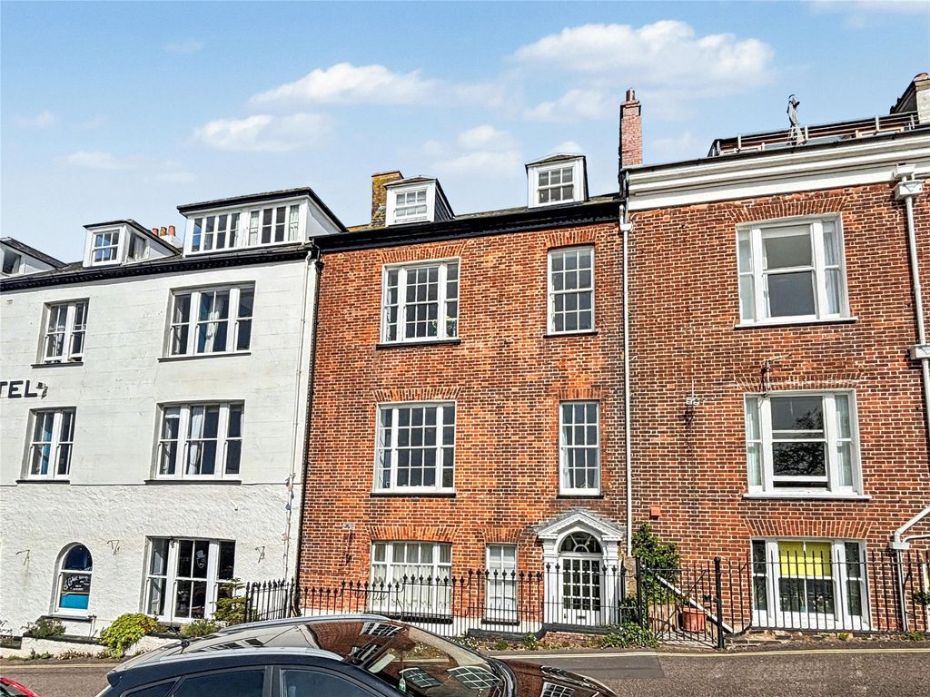 Property photo 1 of 15 Front