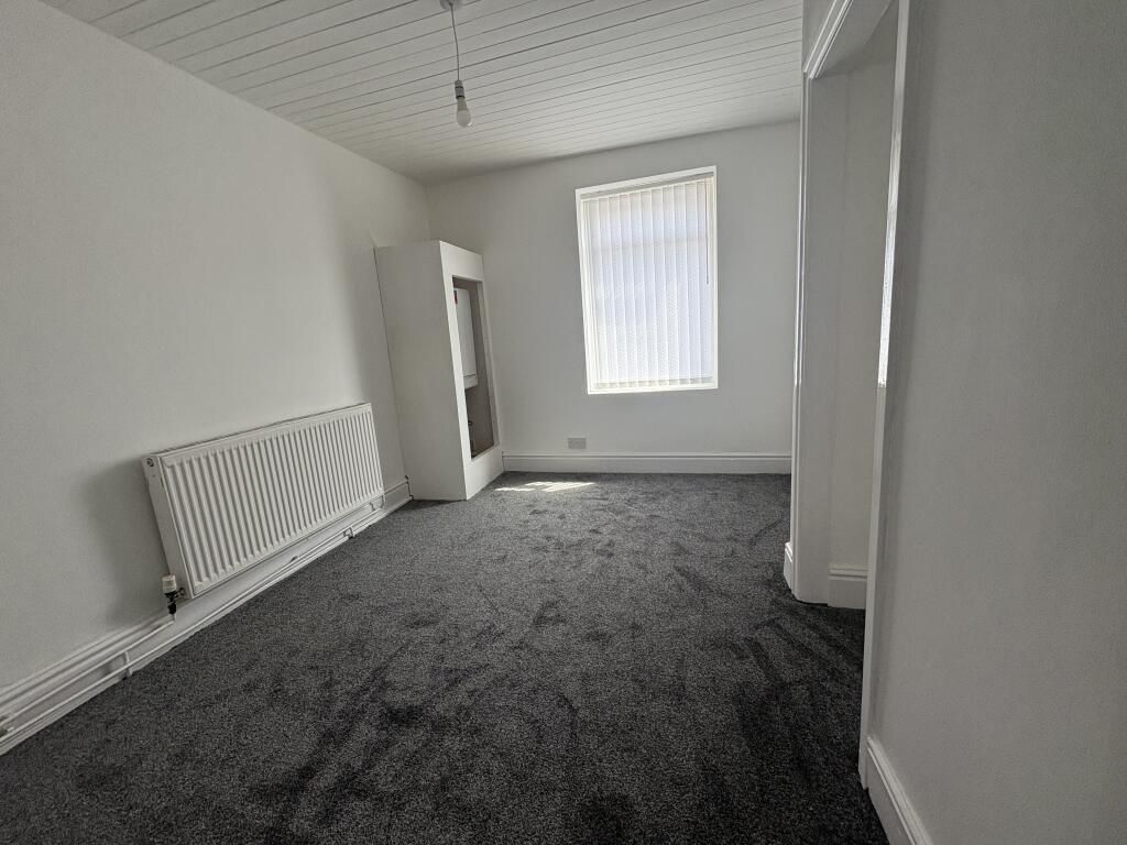 Property photo 3 of 6 Gallery