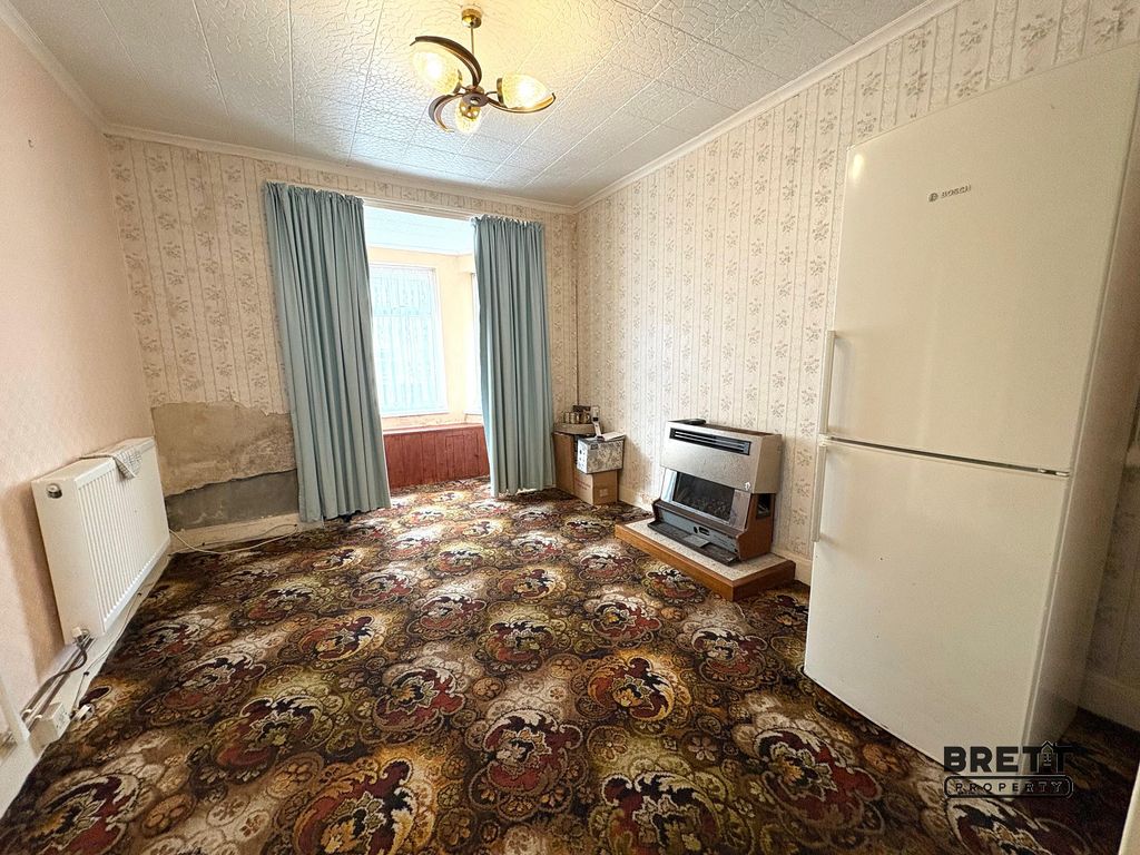 Property photo 2 of 10 Dining Room