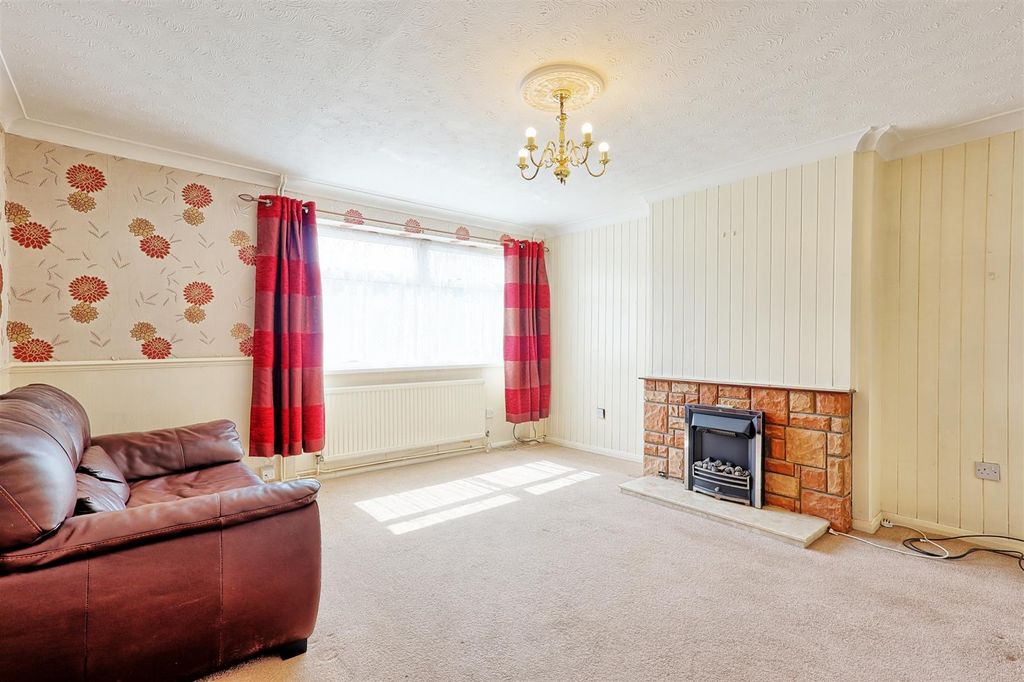 Property photo 2 of 17 Img_6378_79_80_Easyhdr-Interior3.Jpg