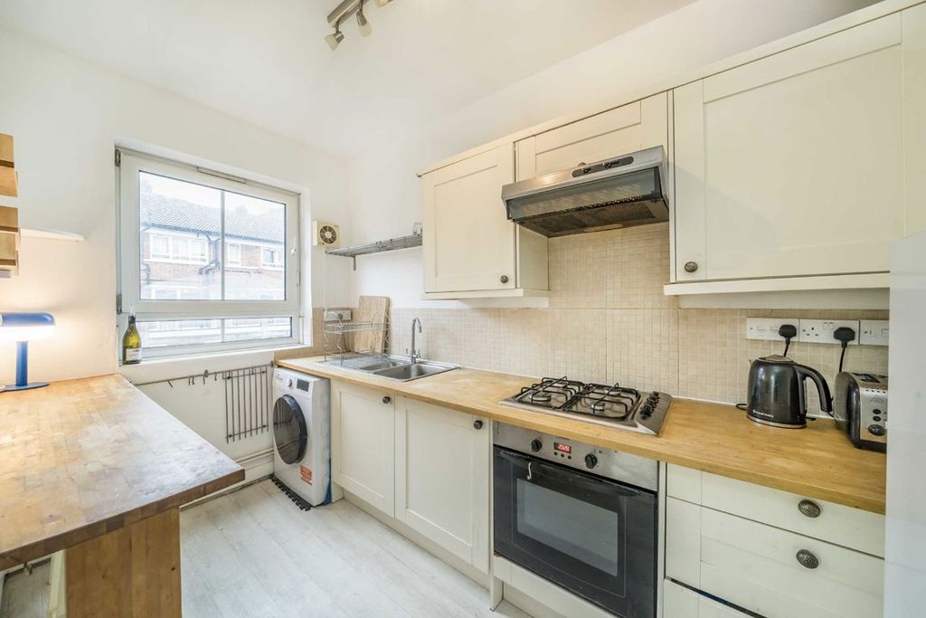 Property photo 3 of 6