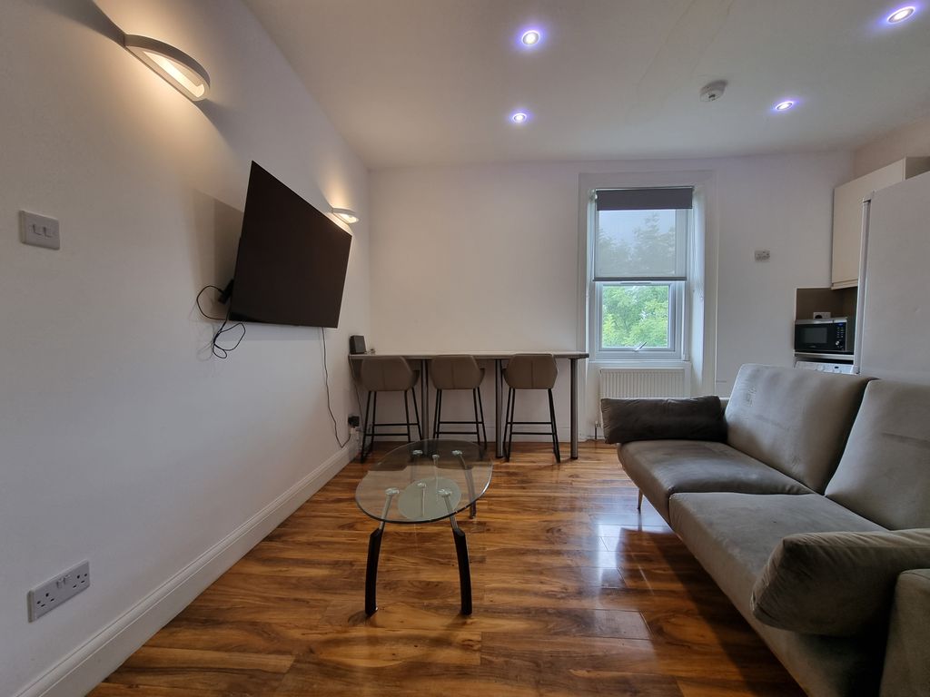 Property photo 1 of 3