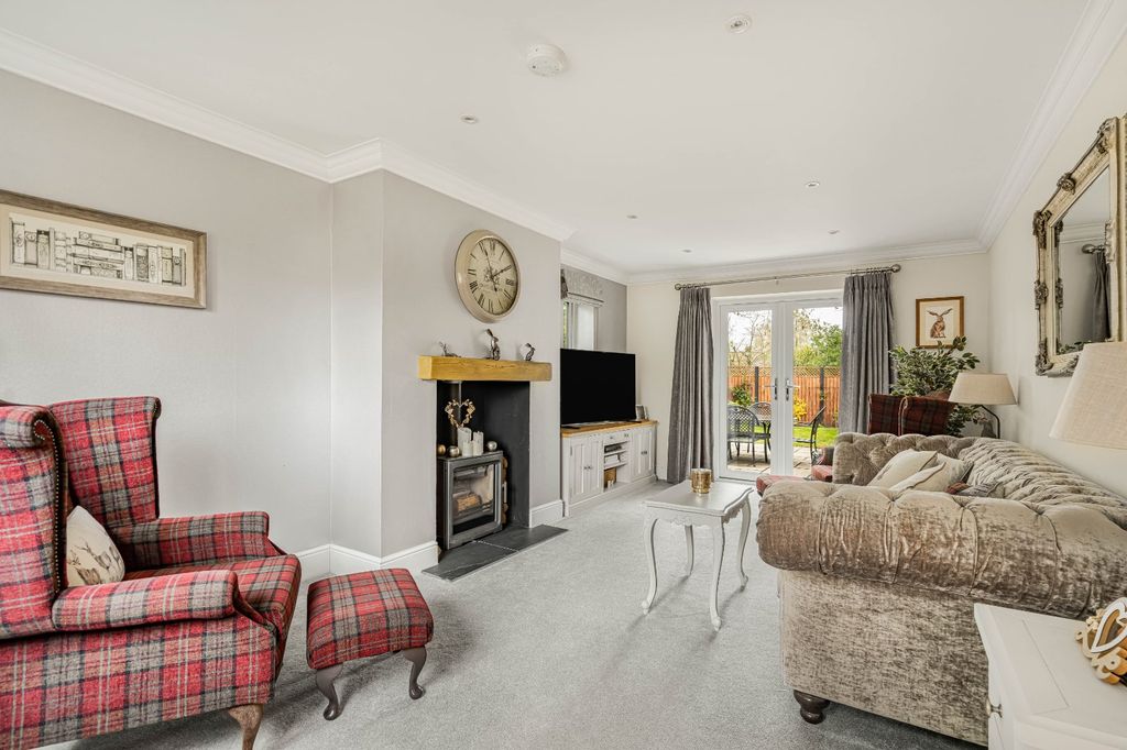 Property photo 3 of 29 Picture No. 02