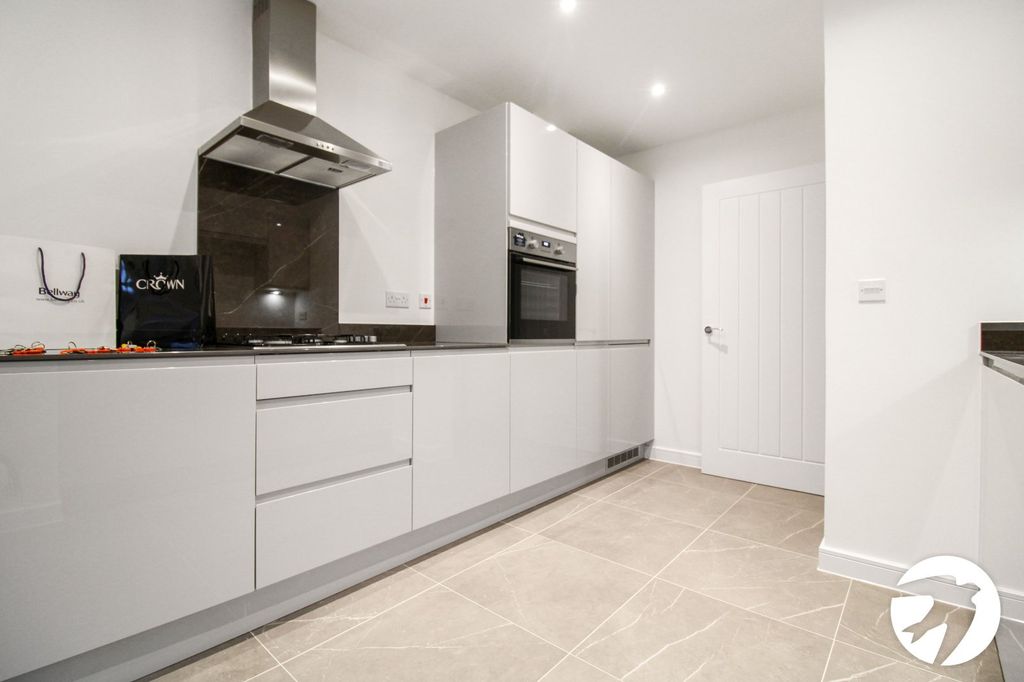 Property photo 3 of 13 Picture No. 11