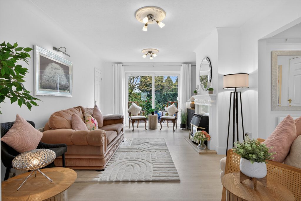 Property photo 2 of 44