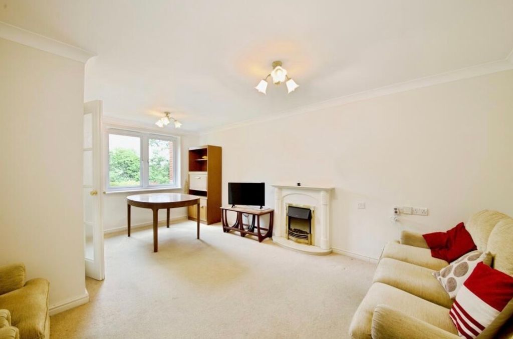 Property photo 3 of 8