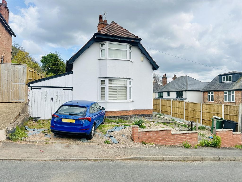Property photo 1 of 11 Outside