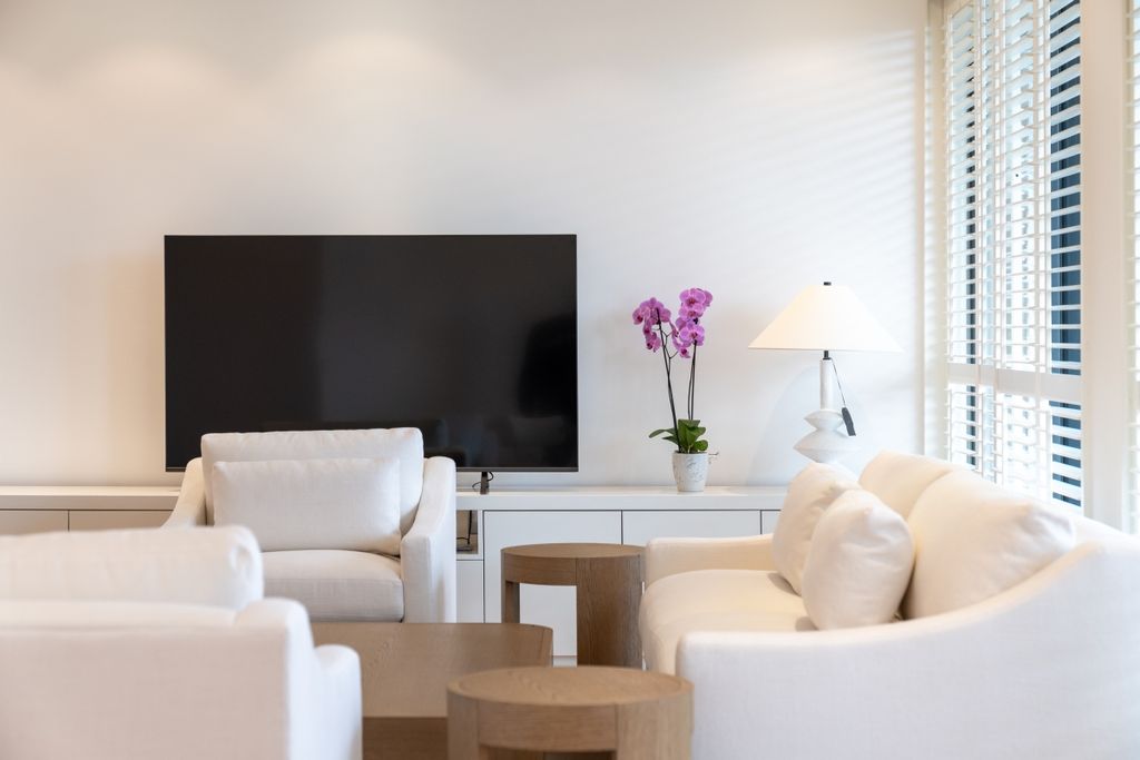 Property photo 2 of 16 Wycombe Square 1F...