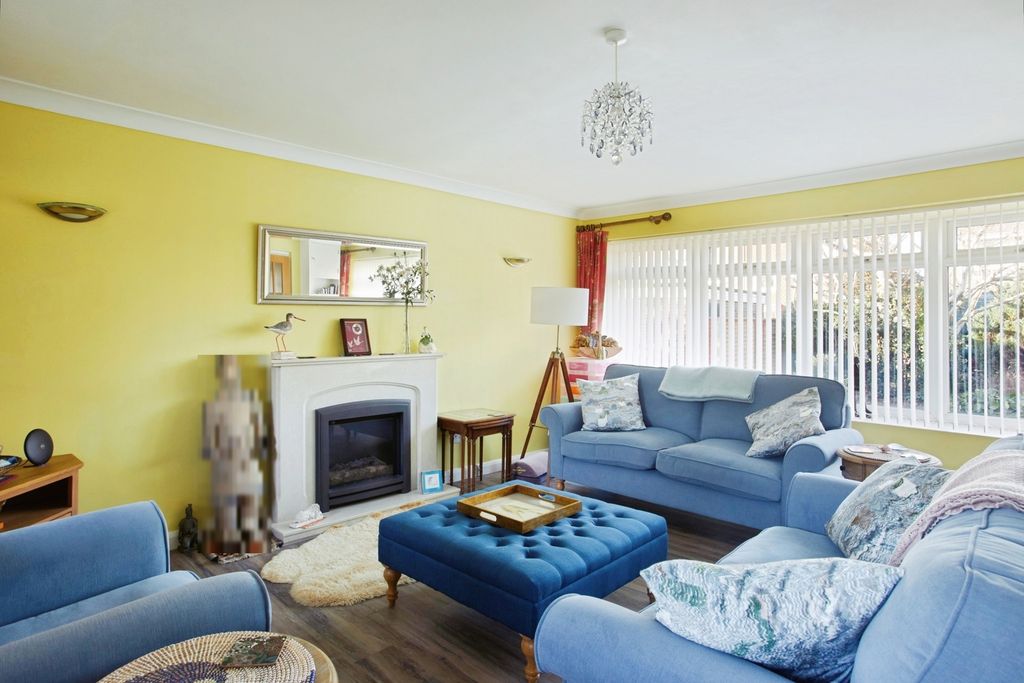 Property photo 3 of 19 Pbox-Img.Jpg