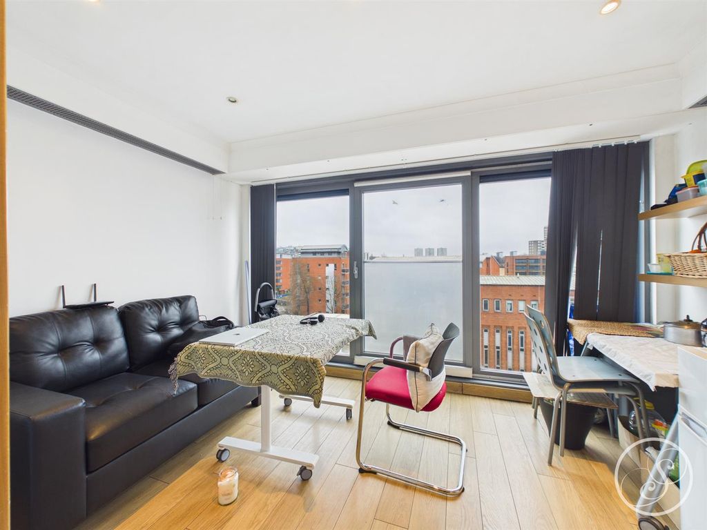 Property photo 3 of 8