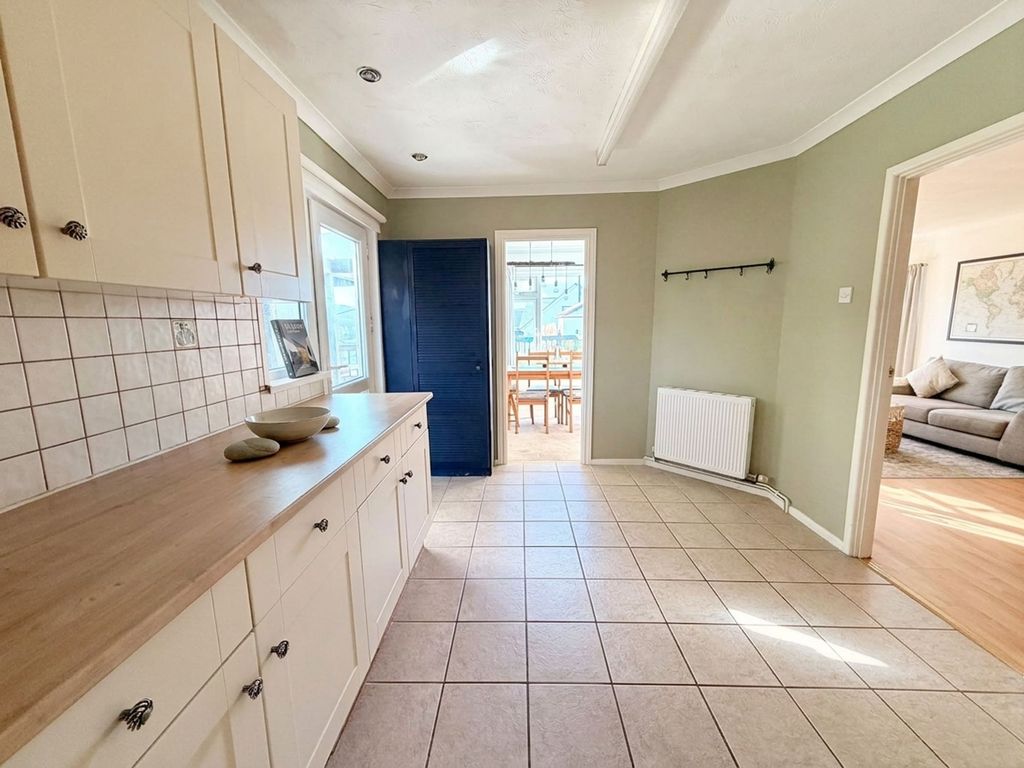 Property photo 3 of 30