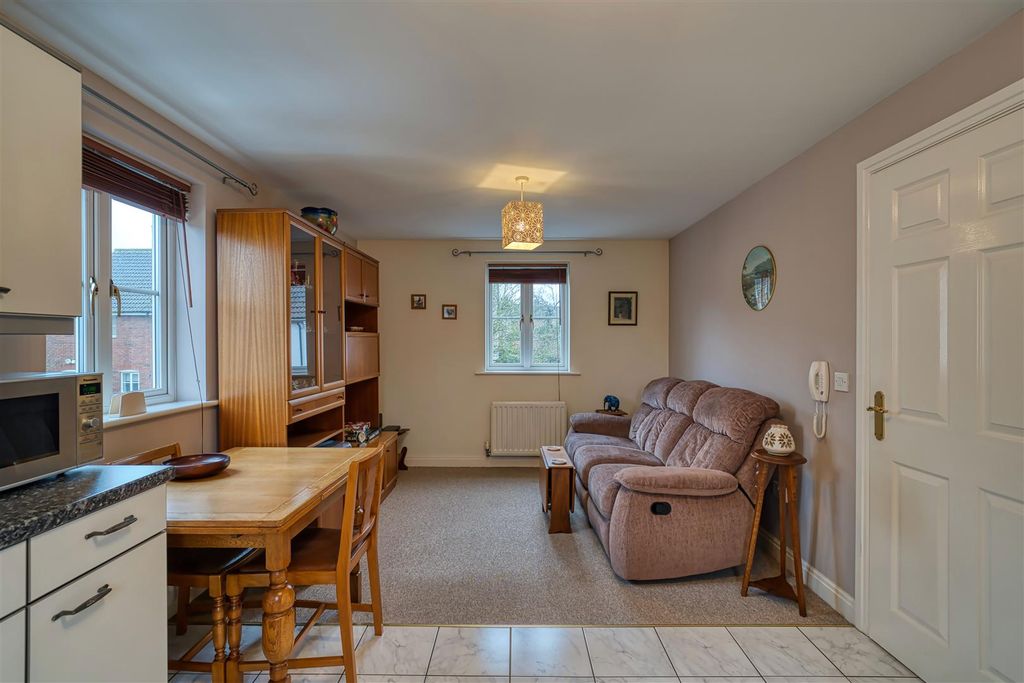 Property photo 3 of 10 Sny09824_Hdr.Jpg