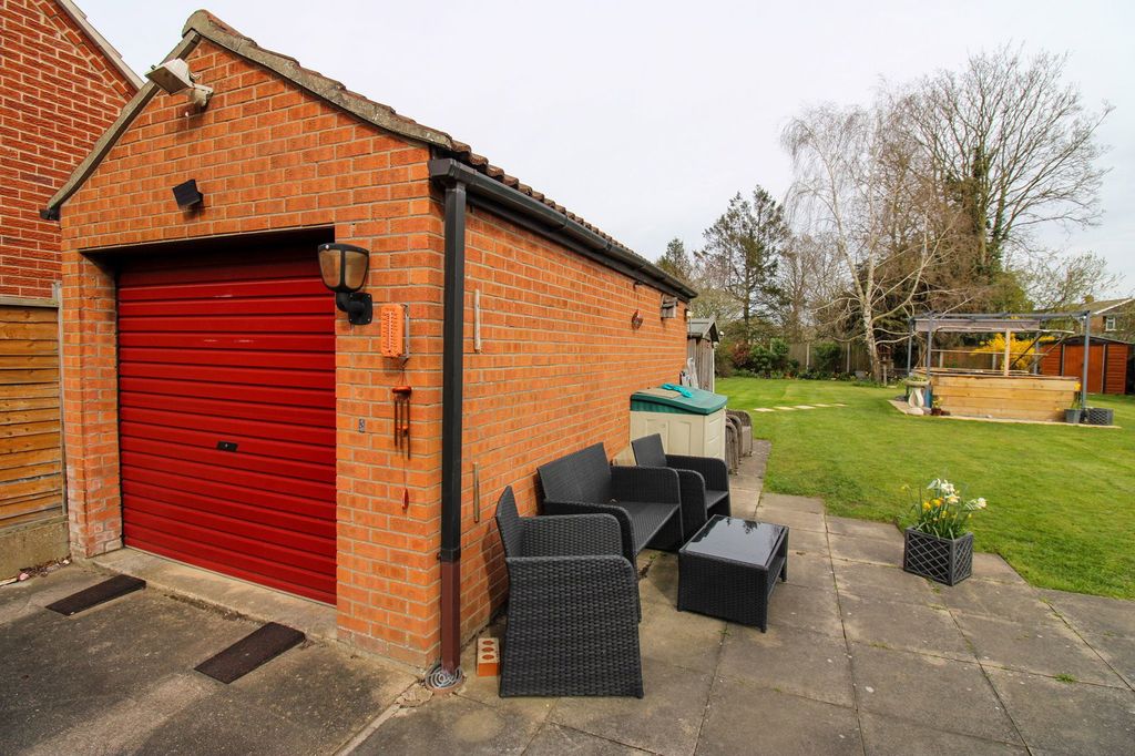 Additional image 15 of 3 bed bungalow for saleWalkerith Road, Morton, Gainsborough DN21