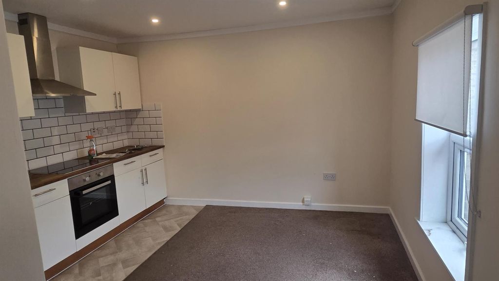 Property photo 2 of 6 20260327_145042.Jpg