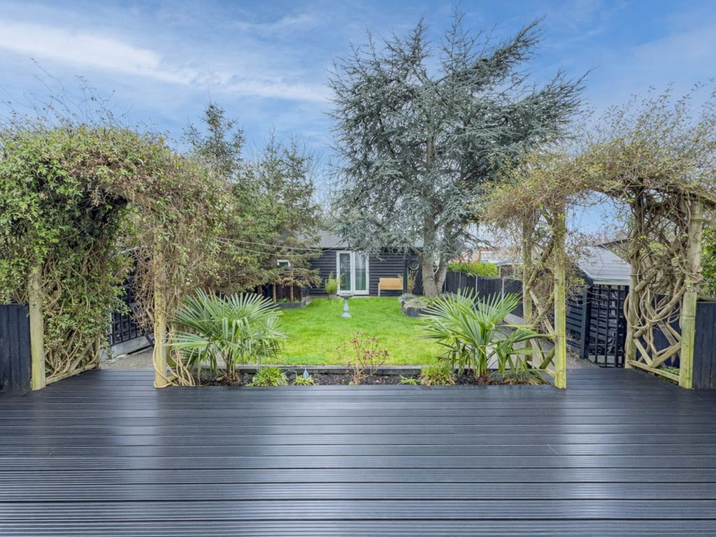 Property photo 2 of 29