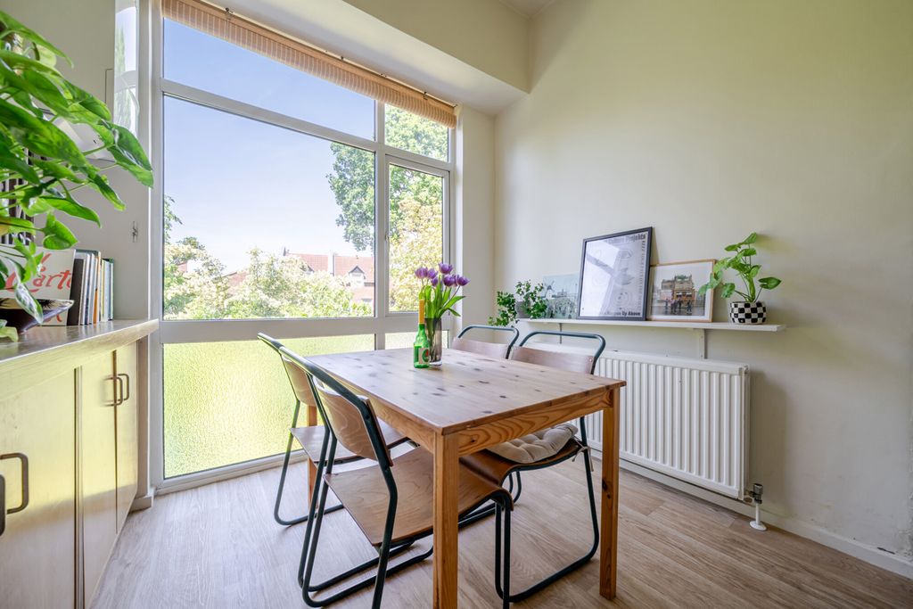 Property photo 2 of 23 1465418-6-6A156Bf...