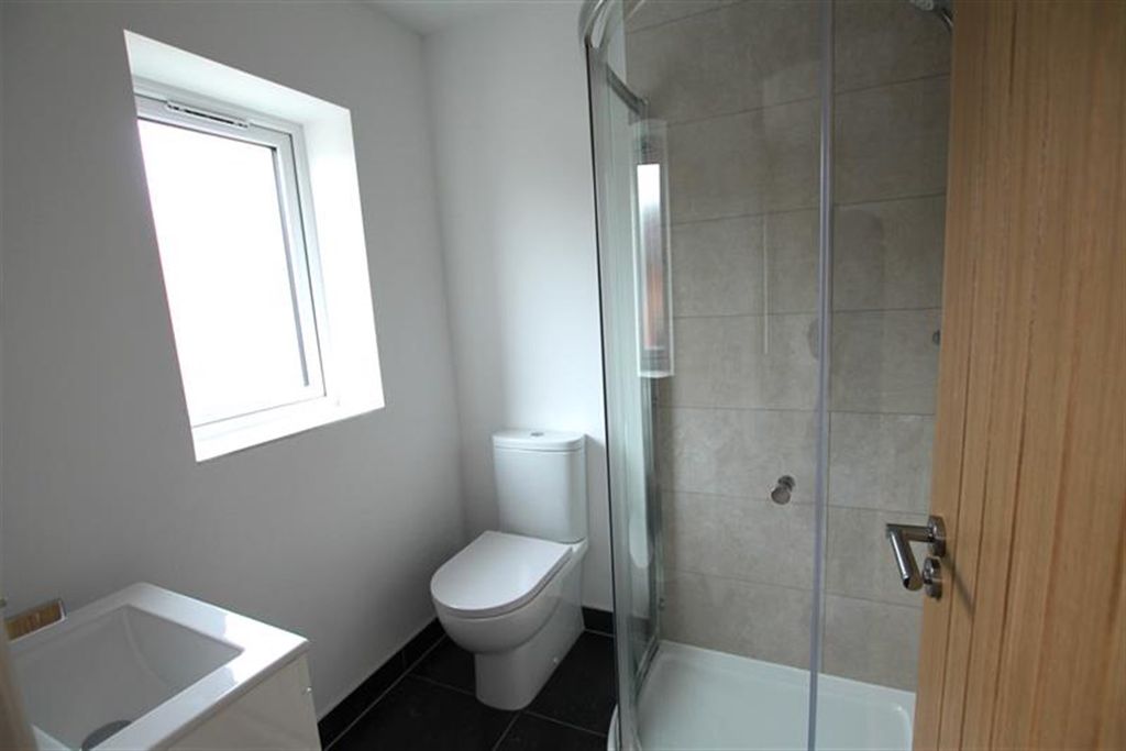 Property photo 3 of 25 Shower Room