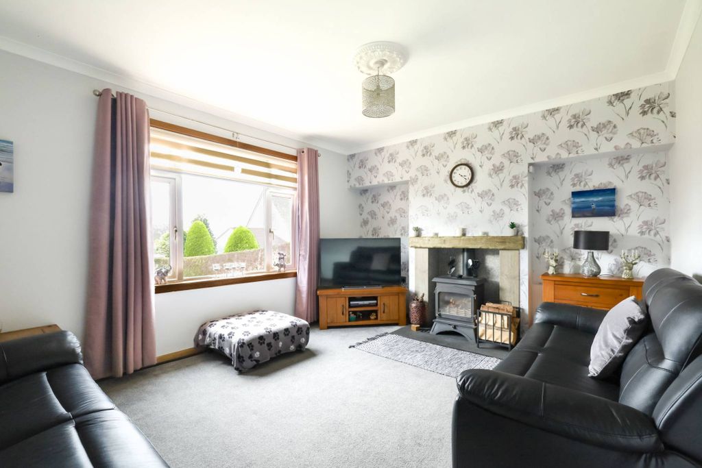 Property photo 2 of 24