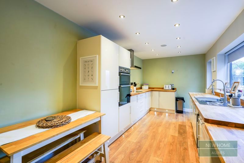 Property photo 2 of 20 Photo 5