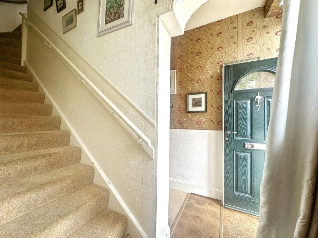 Property photo 3 of 33