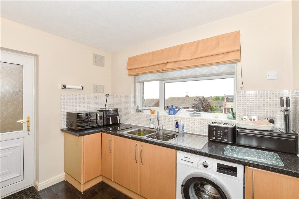 Property photo 3 of 13 Kitchen