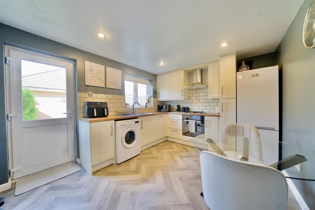 Property photo 2 of 12 Dsc02051.Jpeg