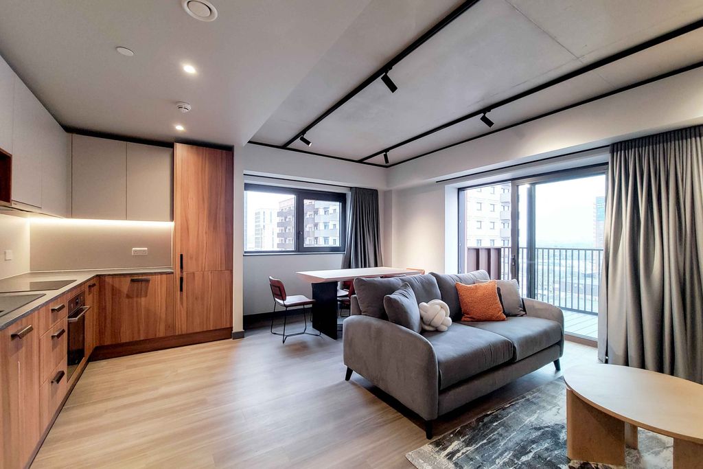 Property photo 1 of 12 2Fb7F8231c692E8Ca04c51Ed77E6