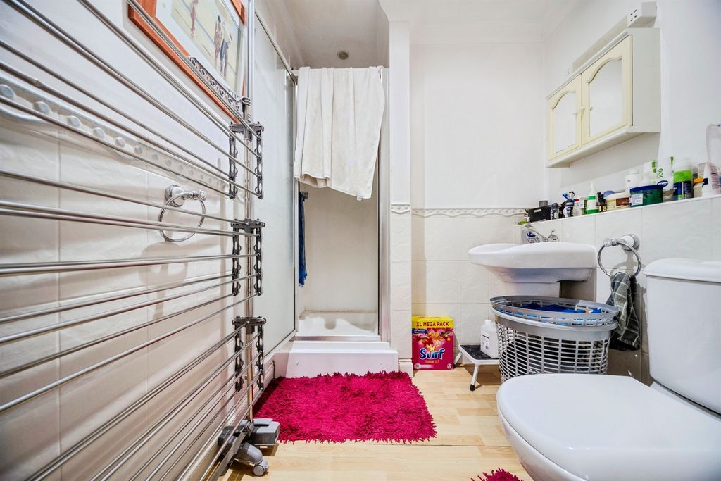 Additional image 19 of 3 bed flat for saleNorth Row, Milton Keynes MK9