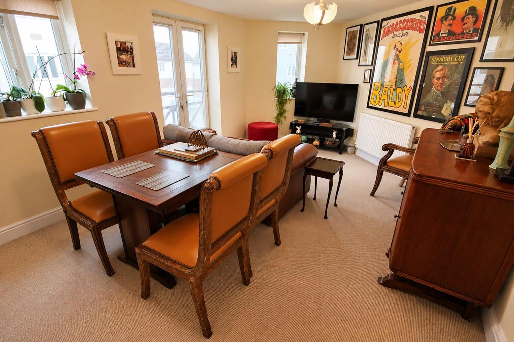 Property photo 2 of 7 Dining Area Edit.Png