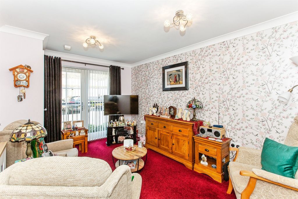 Property photo 2 of 15
