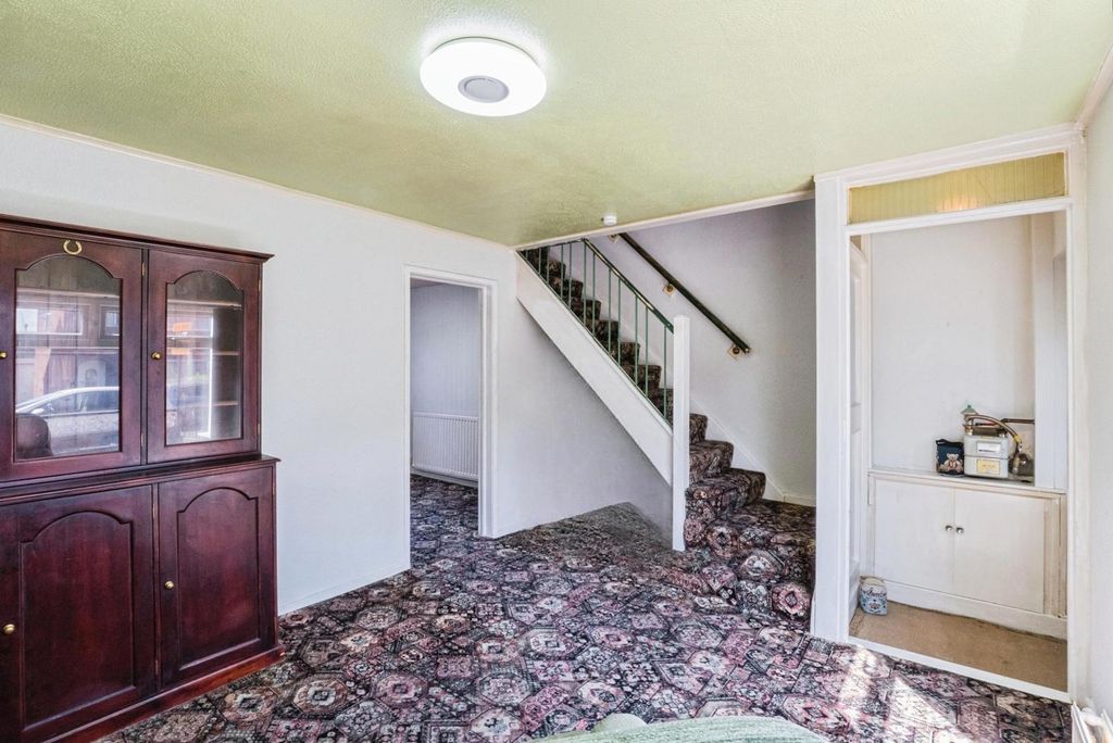 Property photo 3 of 19 Pbox-Img.Jpg