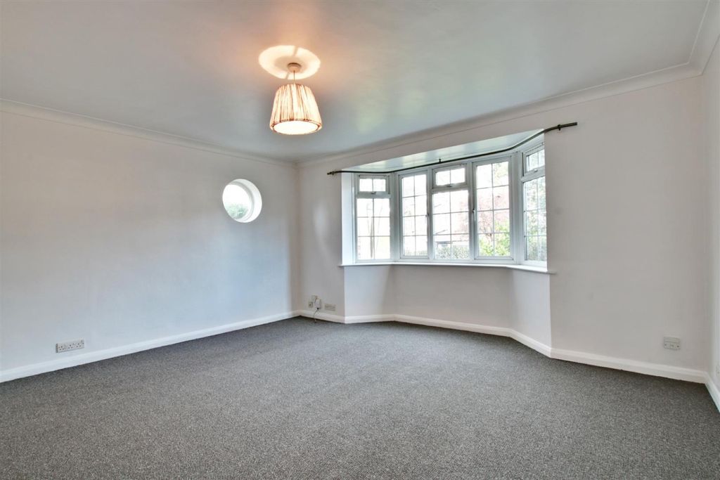 Property photo 2 of 10 4501011
