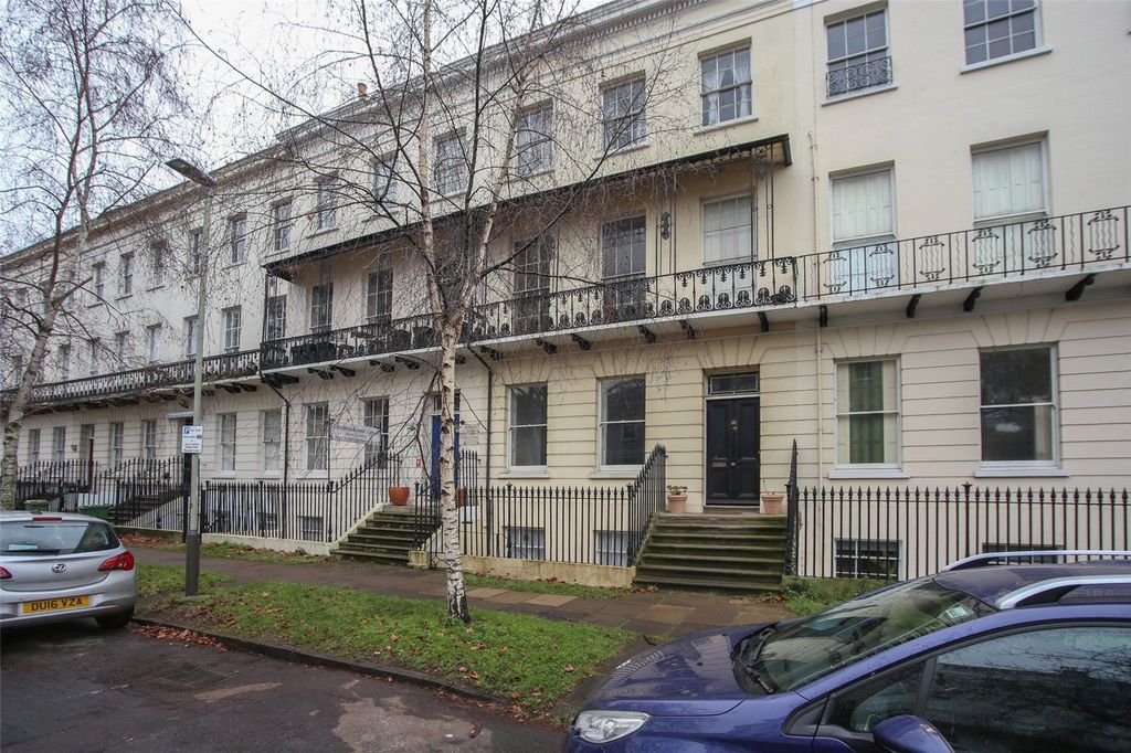 Property photo 3 of 7 Picture No. 08