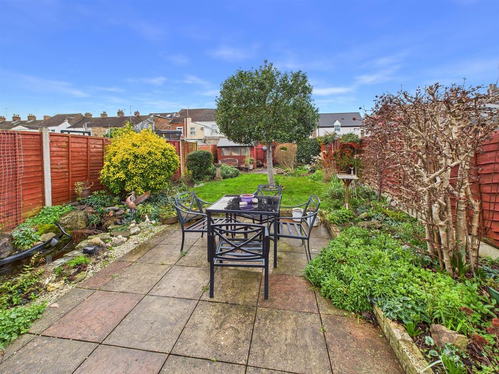 Property photo 2 of 14 Cam05284G0-Pr0097-Still015.Jpg