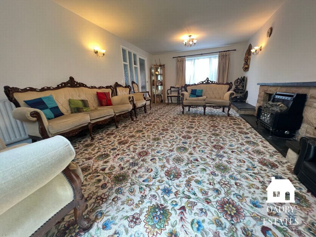 Property photo 3 of 12 Photo 3