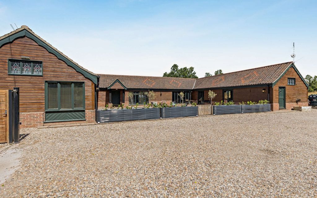 Property photo 1 of 22 Upper Wood Barn