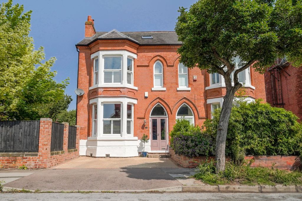 Property photo 1 of 32 Picture No. 37
