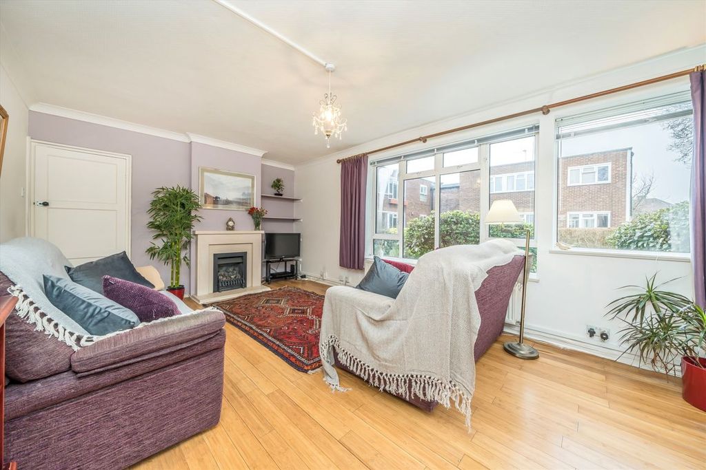 Property photo 2 of 6