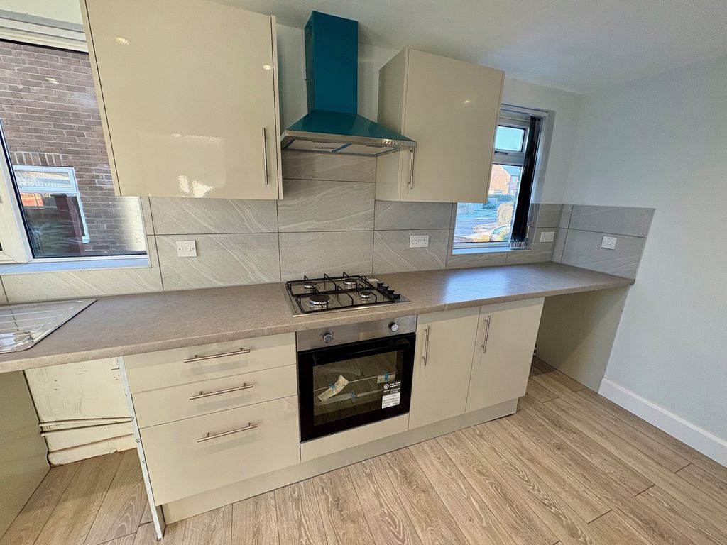 Property photo 3 of 16 Image