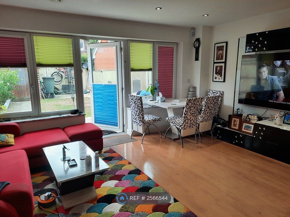 Property photo 2 of 12