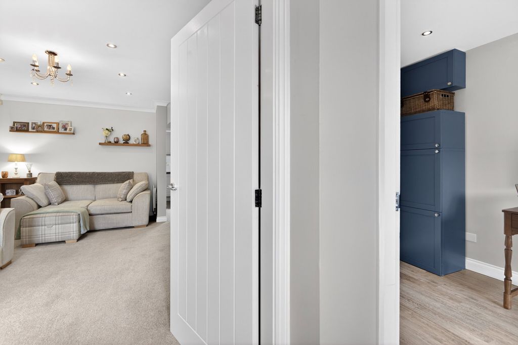 Property photo 2 of 46