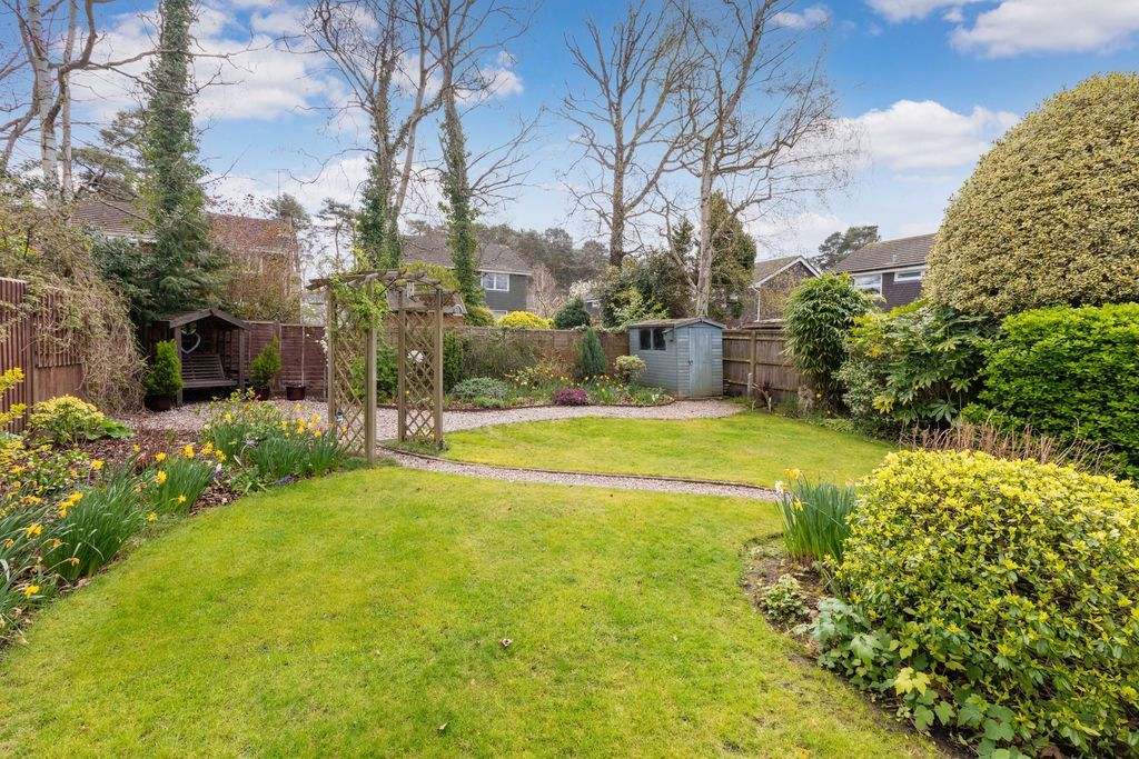 Property photo 2 of 18 Photo 4