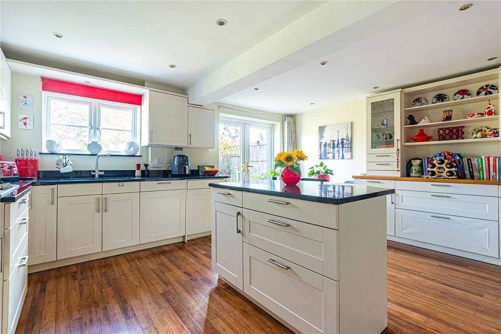 Property photo 3 of 16 Picture No. 62