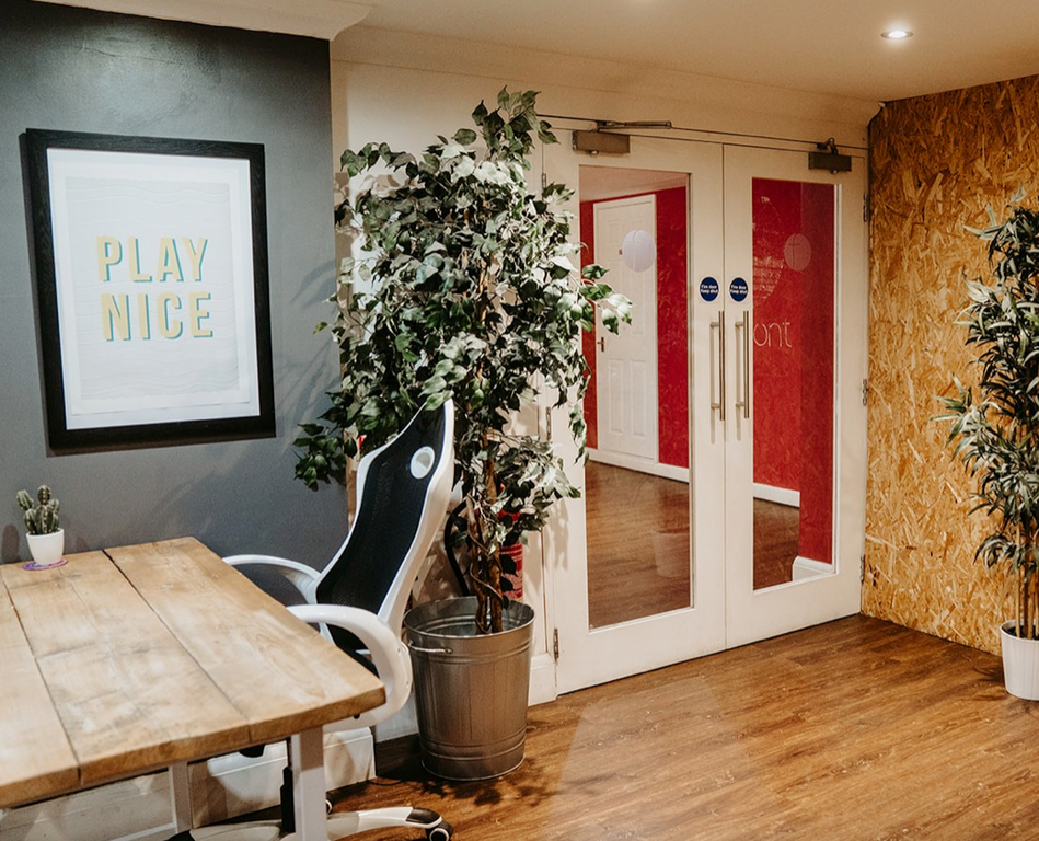 Property photo 1 of 8 Photo 0